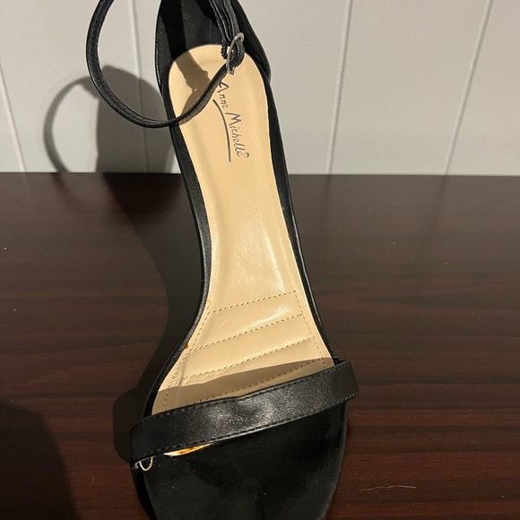 Anna Michelle Black Heels - Picture 15 of 16